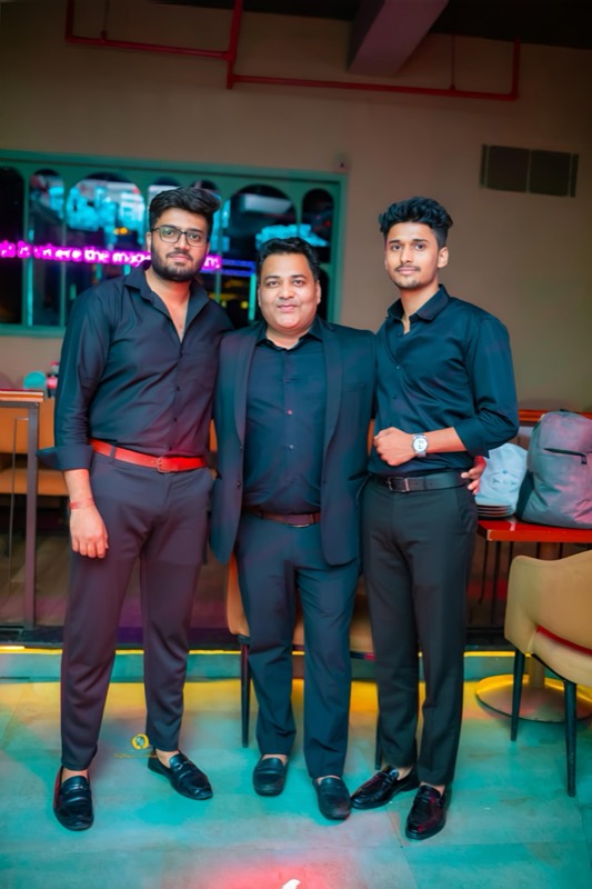 CEO with agents
